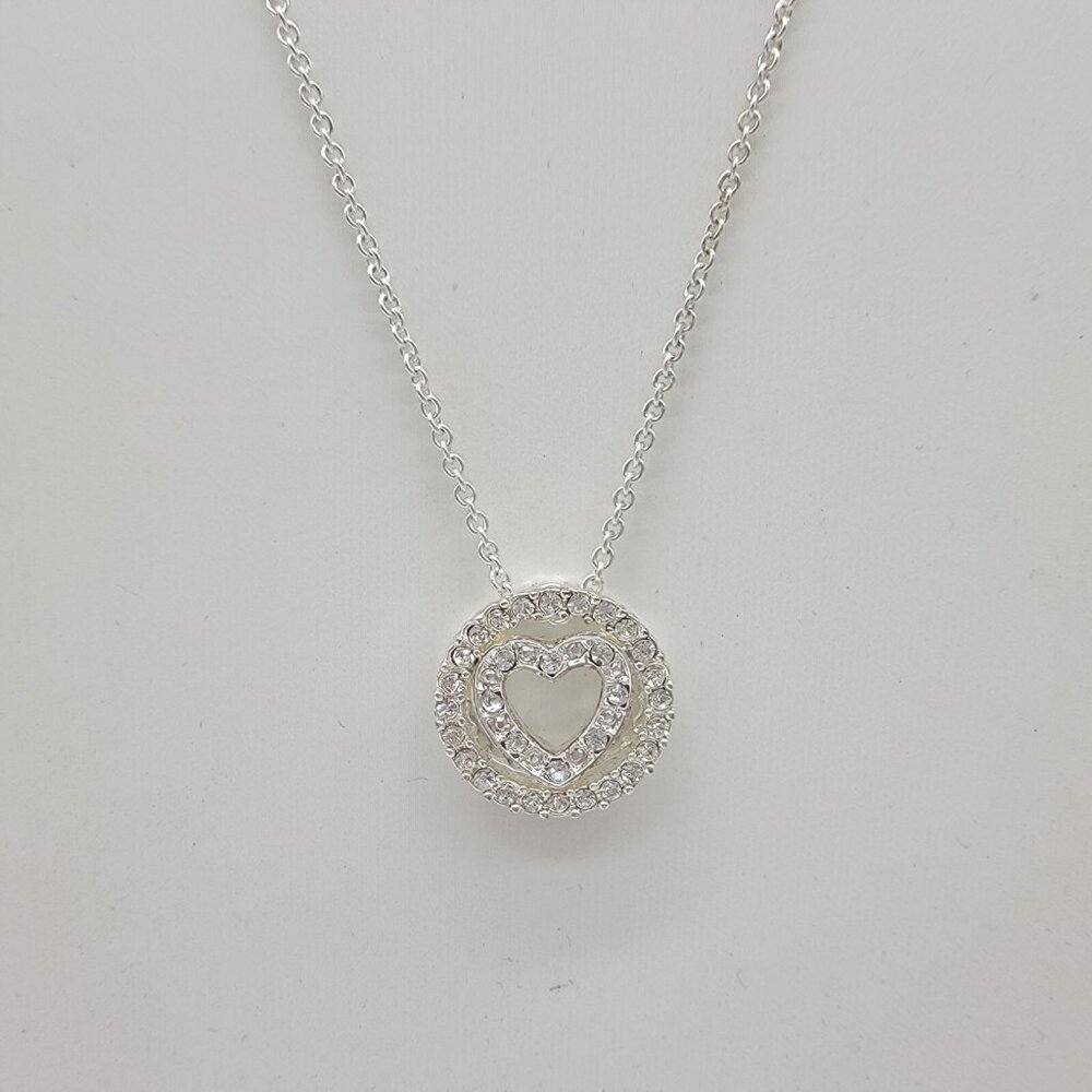 NEW IN BOX 2013 Avon Rhinestone Heart Pendant in Pouch Silver Tone 17-20in NEW